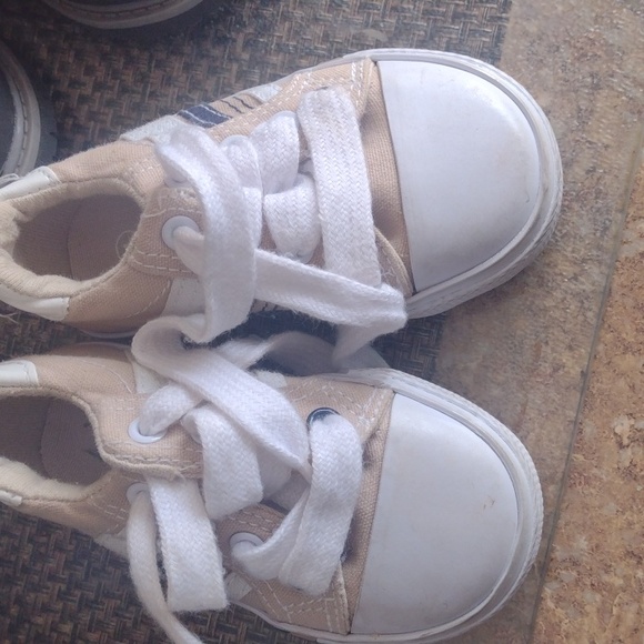 BABY BOYS COLLECTION OF SHOES...SIZES 4-8.  EXCELLENT CONDITION. AIR JORDAN, ETC - Picture 4 of 9